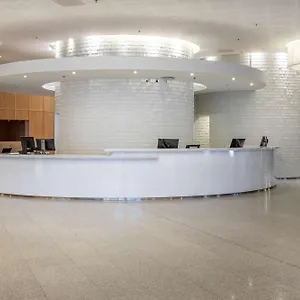 Hilton Helsinki Airport פינלנד