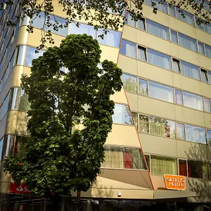 Simm's - Cityhotel Next To Metro U3 Otel