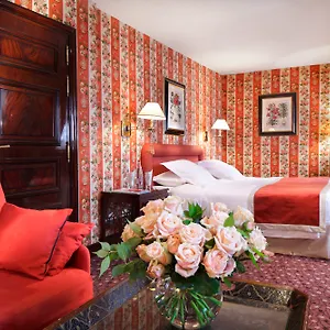La Demeure Montaigne فندق