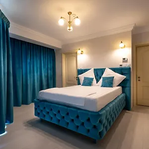 https://casa-fiori.bucharesthotelsnow.com