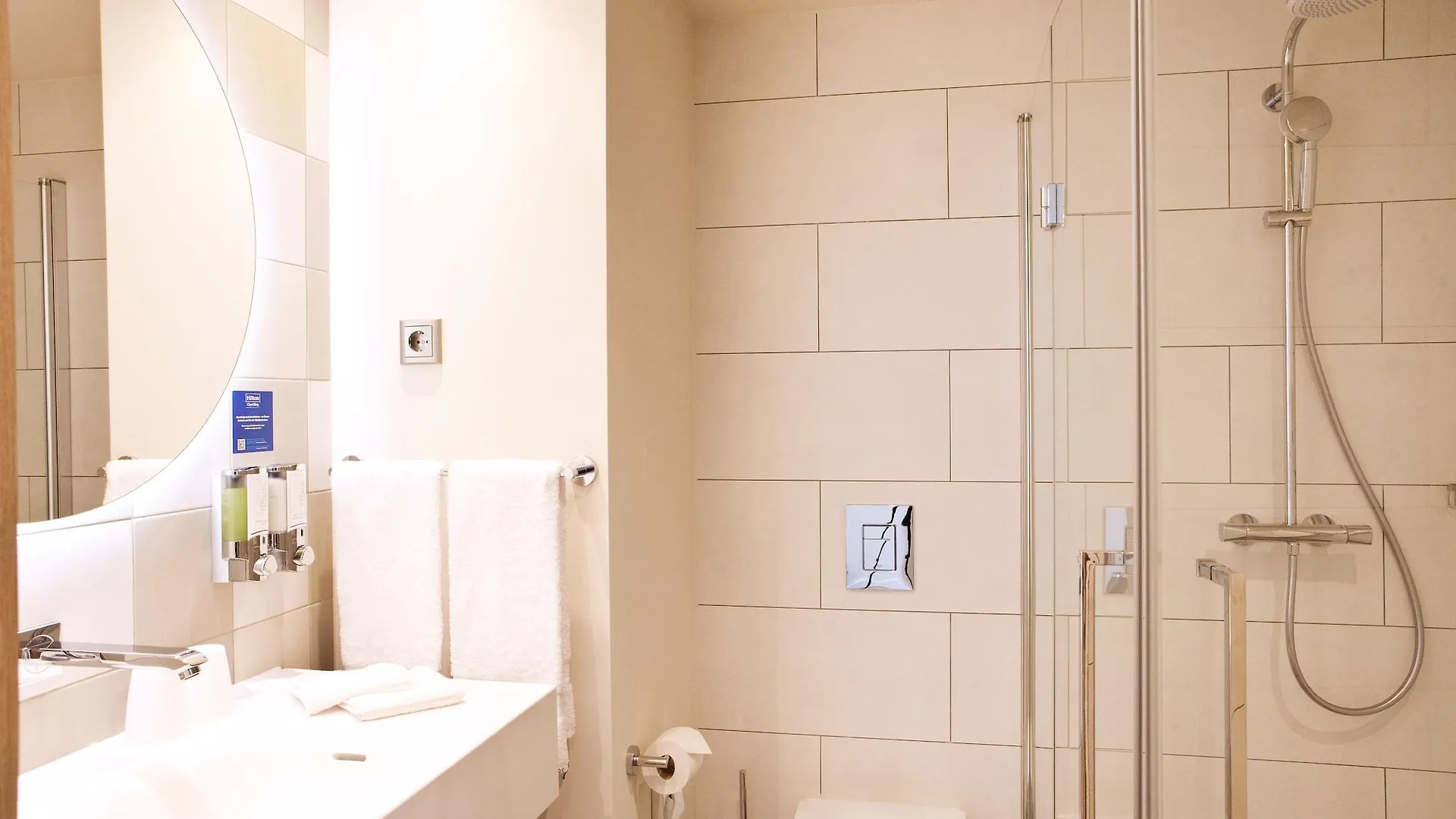 Hampton By Hilton Vienna Messe Otel 3*,