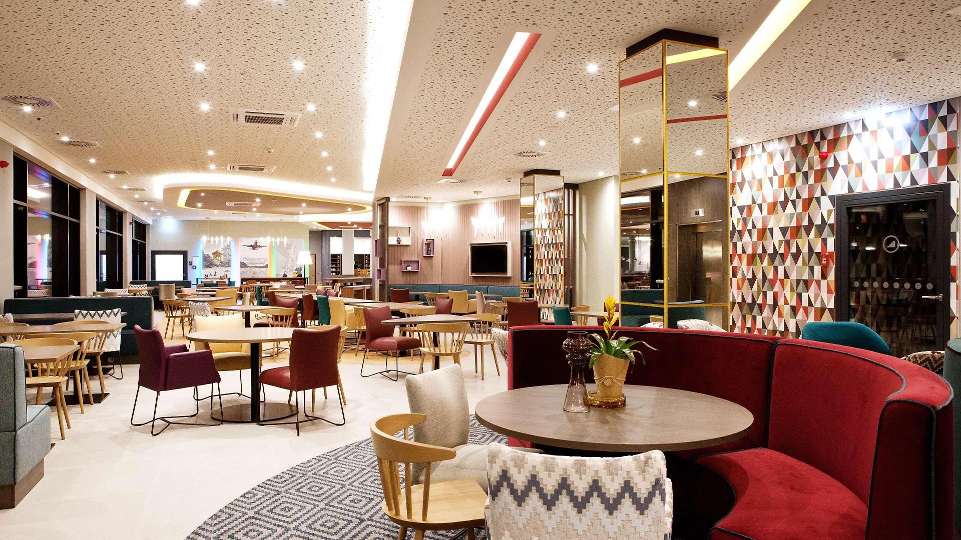Hampton By Hilton Vienna Messe Otel
