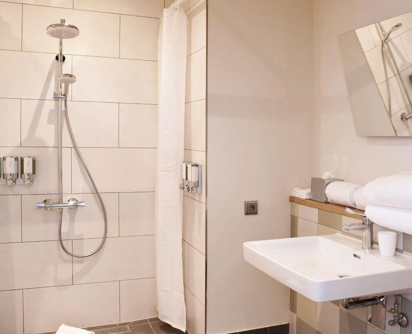 Hampton By Hilton Vienna Messe Otel