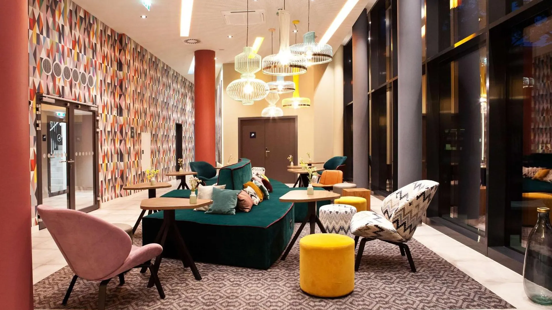 ***  Hampton By Hilton Vienna Messe Otel Avusturya